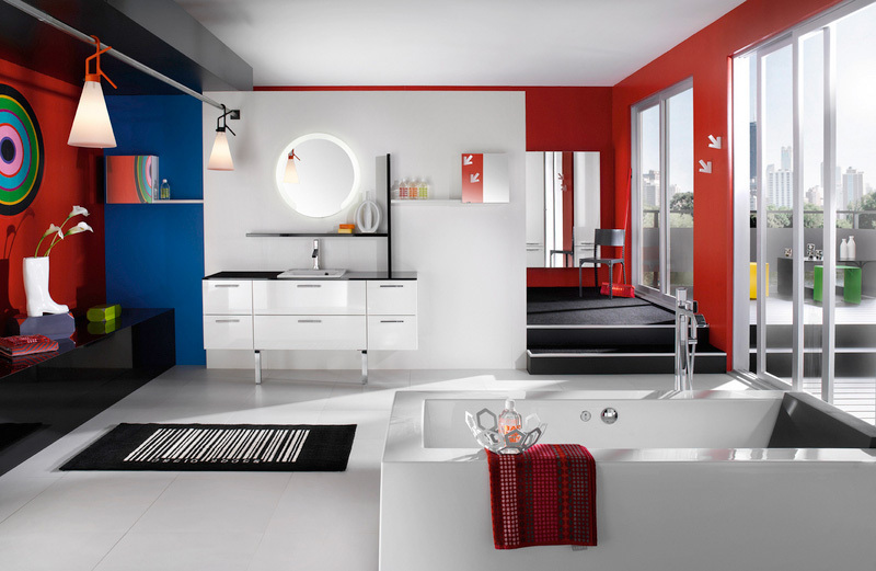 Large Open Bathroom With Color Block Walls Room Decor And