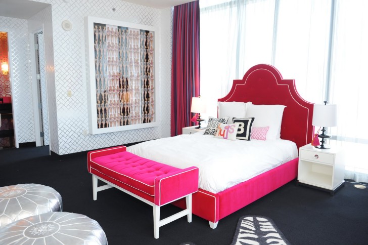 Silver Bedroom With Pink And Black Accents Room Decor Design Prev More Room Decor