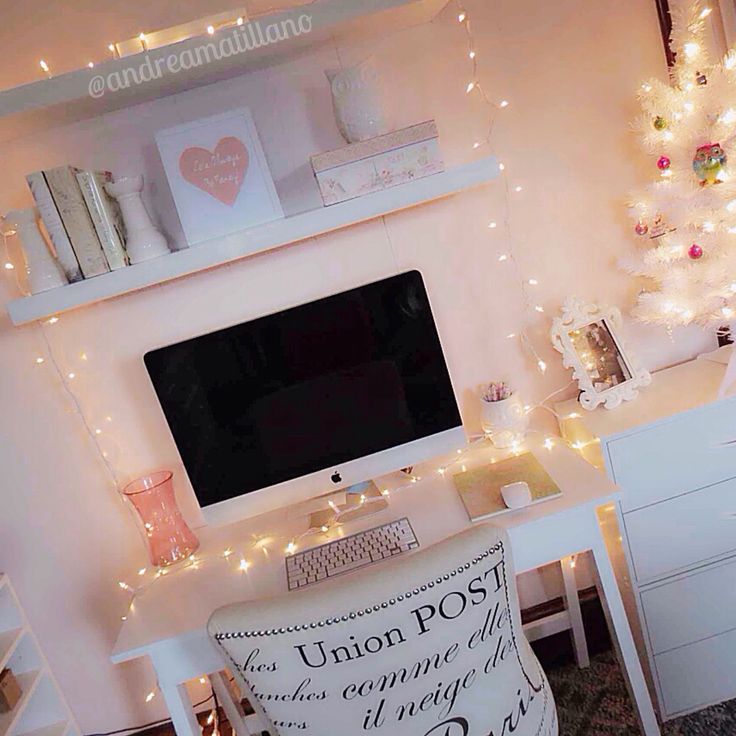 Simple Holiday Office Room Decor And Design