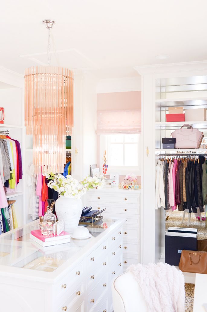 White Dressing Room With Center Dresser Room Decor And Design